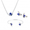 Conjunto de gargantilla, pendientes y brazalete.